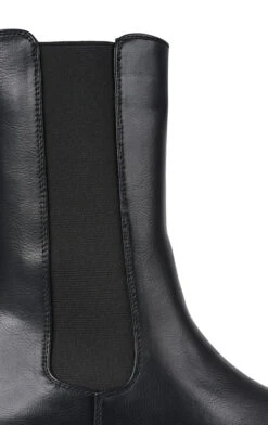 Bullboxer Chelsea Boots Zwart 137515F6S_BLCKTD -BULLBOXER winkel image 1426